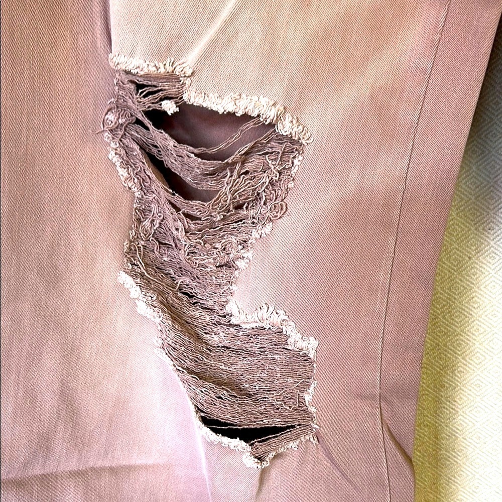 Blakely Mauve distressed Jeans - Picture 5 of 12